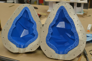 Illustration for article titled How A League Of Legends Trophy Is Made